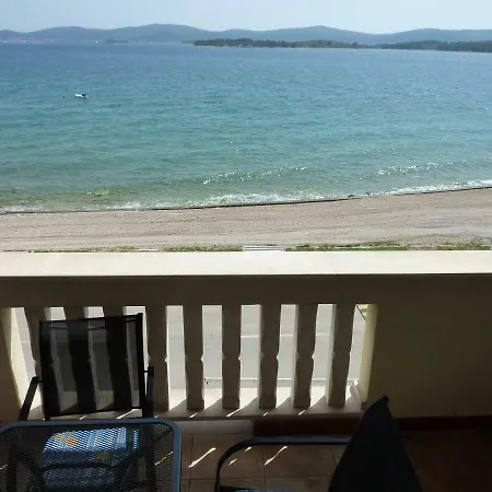 Seaview One Bedroom 아파트 투라니