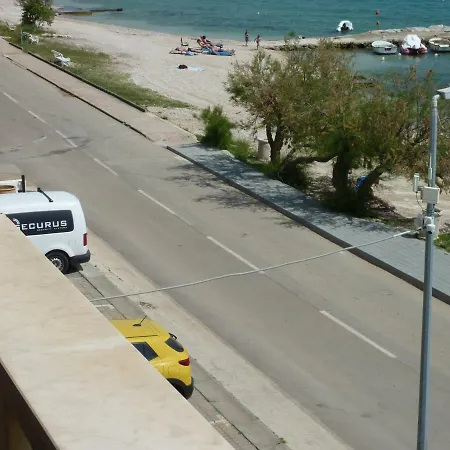 아파트 Seaview One Bedroom 투라니